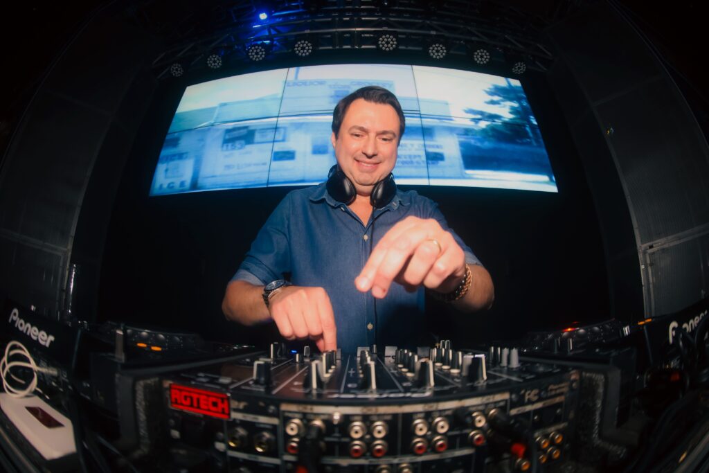 Polaroid no Hard Rock em 05-09-25 | Crédito: Rafael Cautella