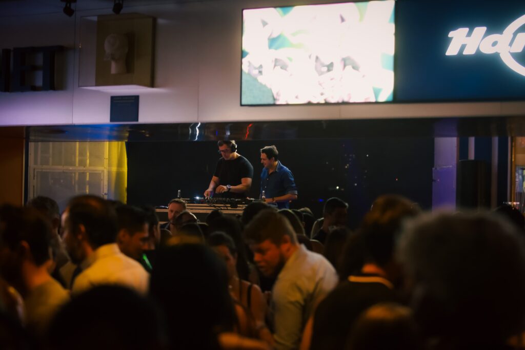 Polaroid no Hard Rock em 05-09-25 | Crédito: Rafael Cautella