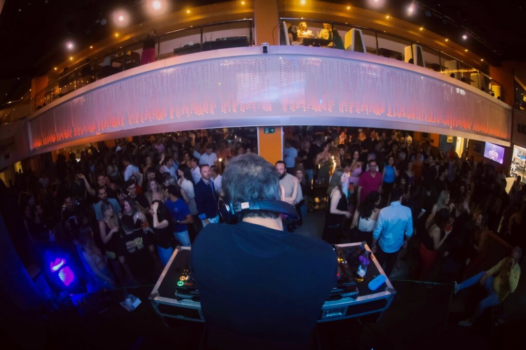 Polaroid no Hard Rock em 05-09-25 | Crédito: Rafael Cautella