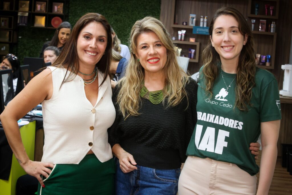 Workshop de maquiagem inclusiva do Grupo Cedro | Crédito: Rafael Cautella