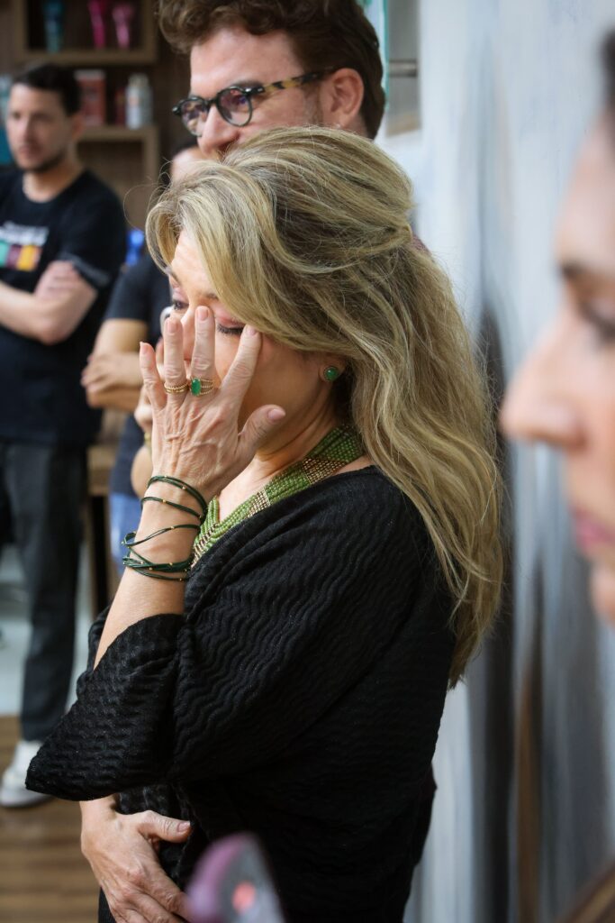 Workshop de maquiagem inclusiva do Grupo Cedro | Crédito: Rafael Cautella