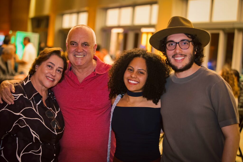 Almir e Gabriel Sater dividem palco e paixão pela música no RibeirãoShopping | Créditos: Rafael Cautella
