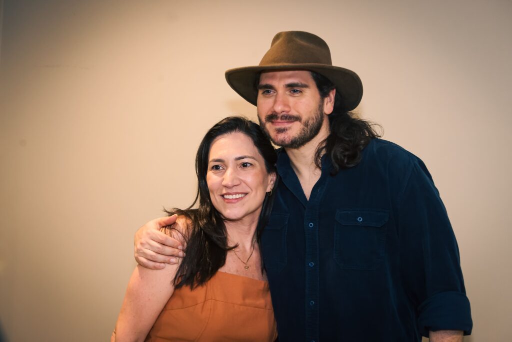 Almir e Gabriel Sater dividem palco e paixão pela música no RibeirãoShopping | Créditos: Rafael Cautella