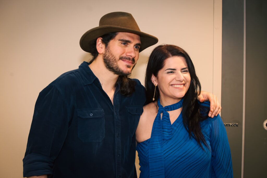 Almir e Gabriel Sater dividem palco e paixão pela música no RibeirãoShopping | Créditos: Rafael Cautella
