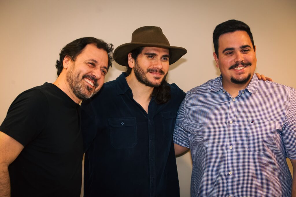 Almir e Gabriel Sater dividem palco e paixão pela música no RibeirãoShopping | Créditos: Rafael Cautella