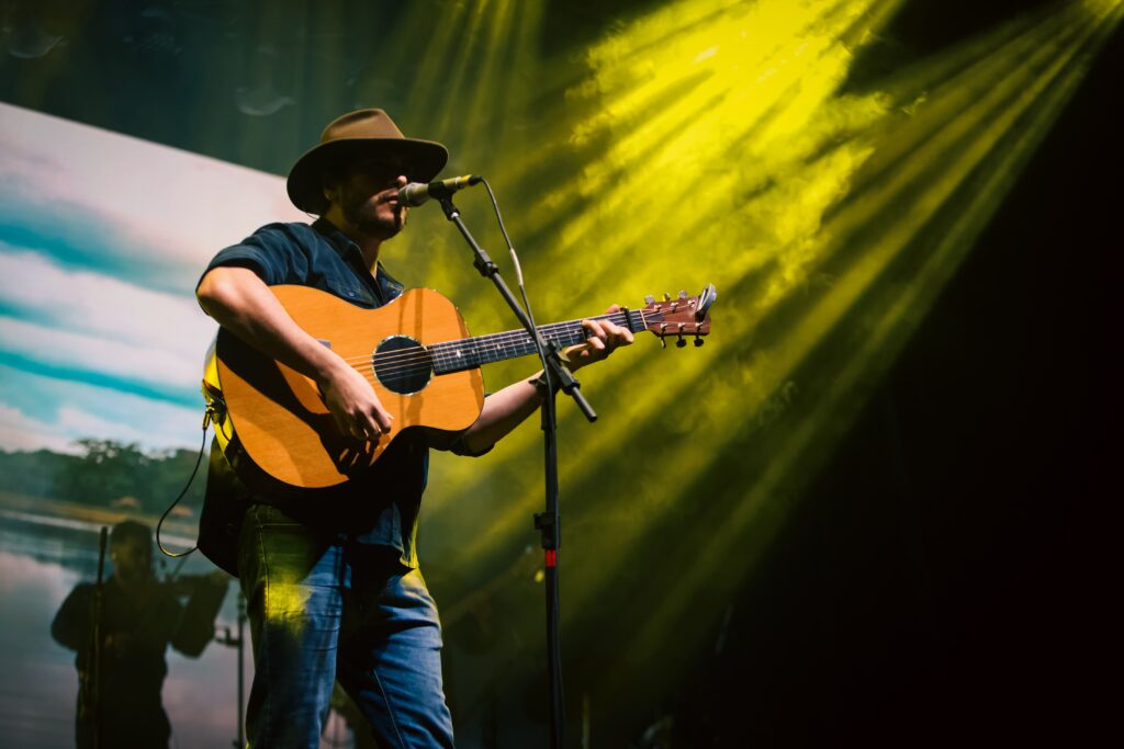 Almir e Gabriel Sater dividem palco e paixão pela música no RibeirãoShopping | Créditos: Rafael Cautella