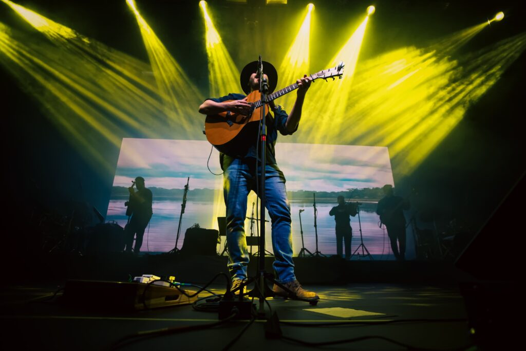 Almir e Gabriel Sater dividem palco e paixão pela música no RibeirãoShopping | Créditos: Rafael Cautella