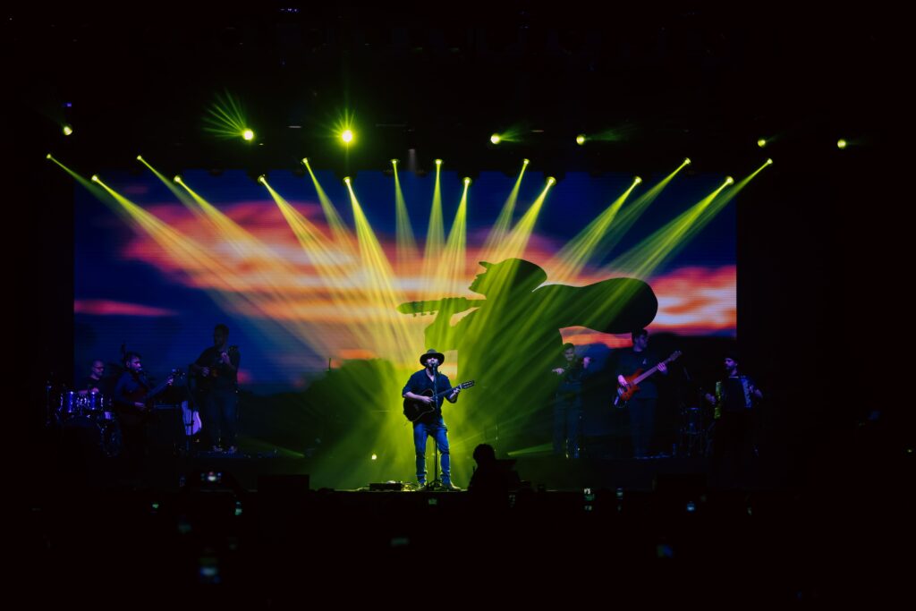 Almir e Gabriel Sater dividem palco e paixão pela música no RibeirãoShopping | Créditos: Rafael Cautella