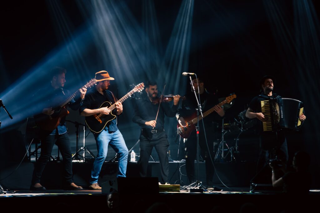 Almir e Gabriel Sater dividem palco e paixão pela música no RibeirãoShopping | Créditos: Rafael Cautella
