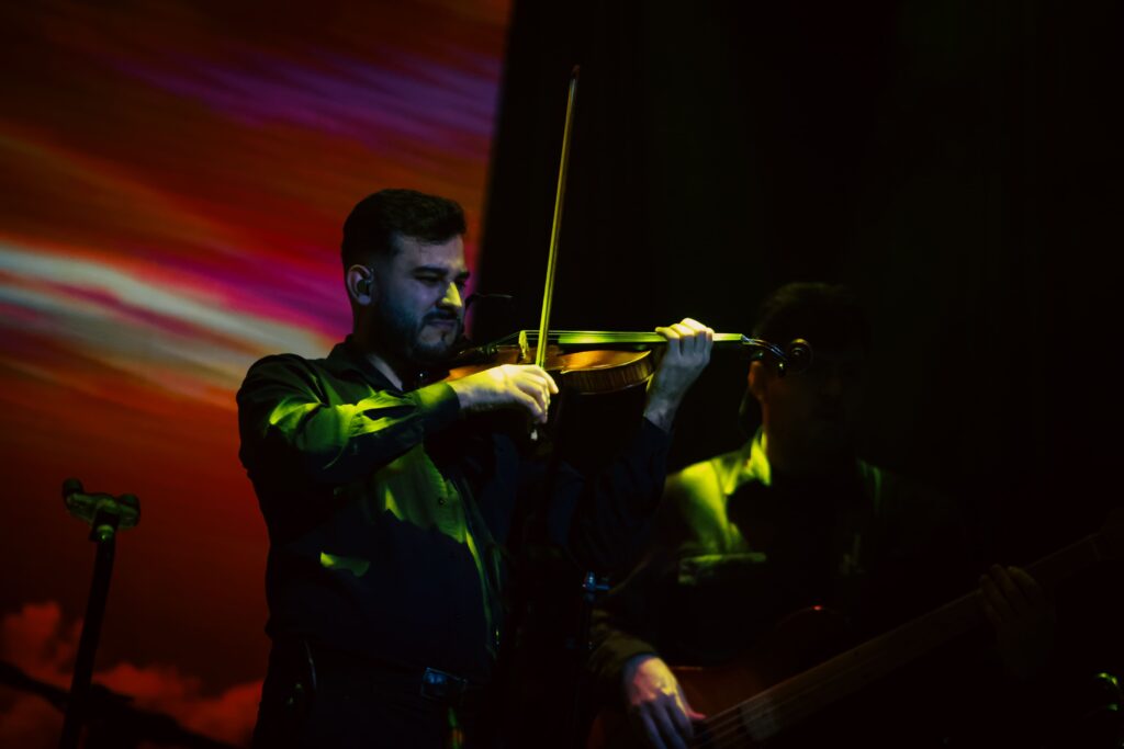 Almir e Gabriel Sater dividem palco e paixão pela música no RibeirãoShopping | Créditos: Rafael Cautella