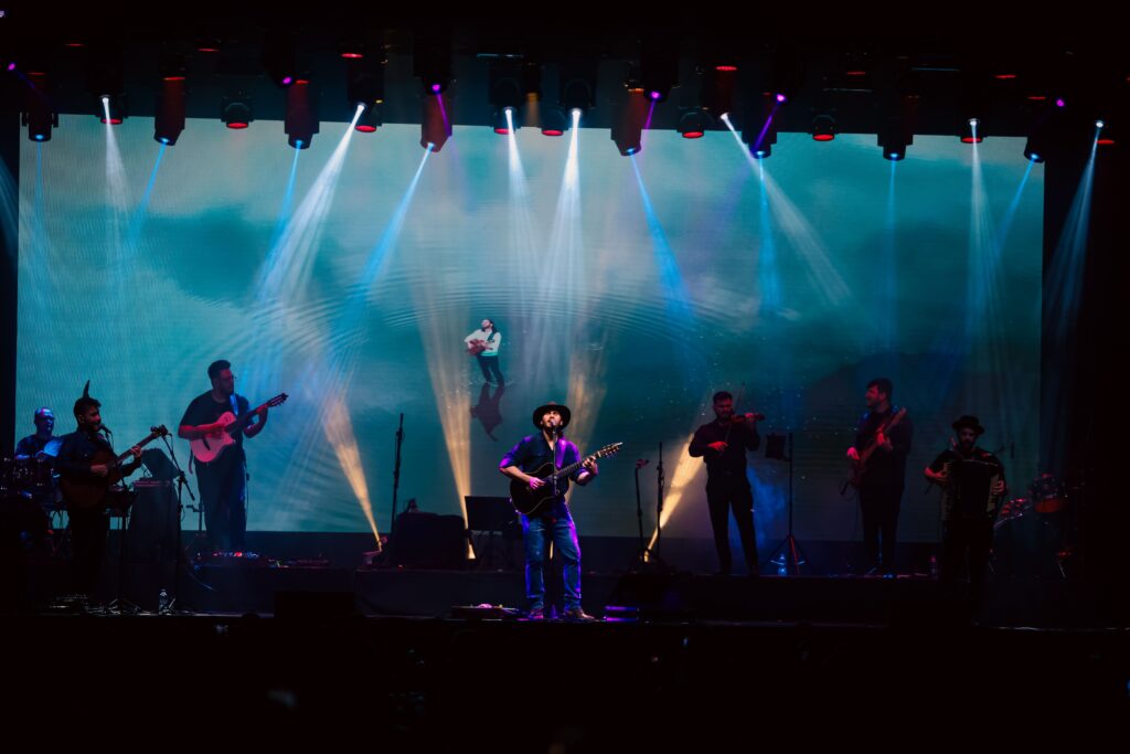 Almir e Gabriel Sater dividem palco e paixão pela música no RibeirãoShopping | Créditos: Rafael Cautella