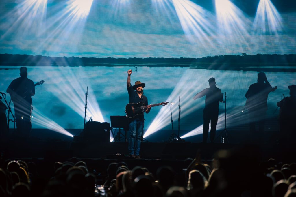 Almir e Gabriel Sater dividem palco e paixão pela música no RibeirãoShopping | Créditos: Rafael Cautella