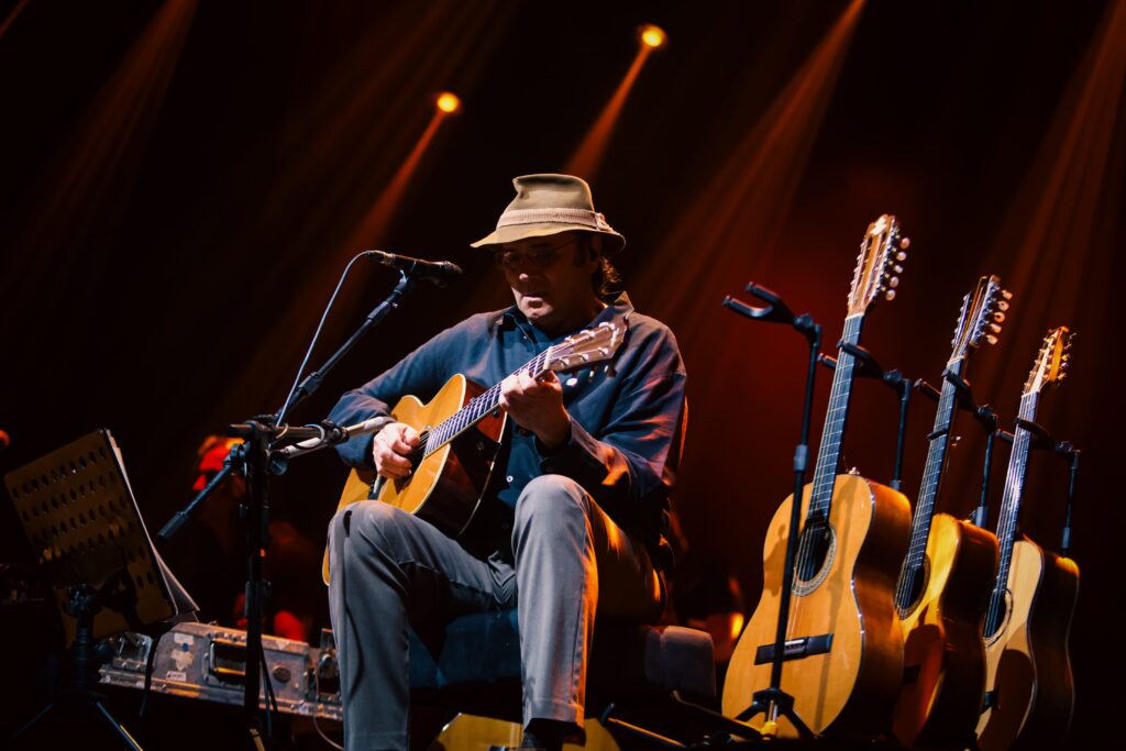 Almir e Gabriel Sater dividem palco e paixão pela música no RibeirãoShopping | Créditos: Rafael Cautella