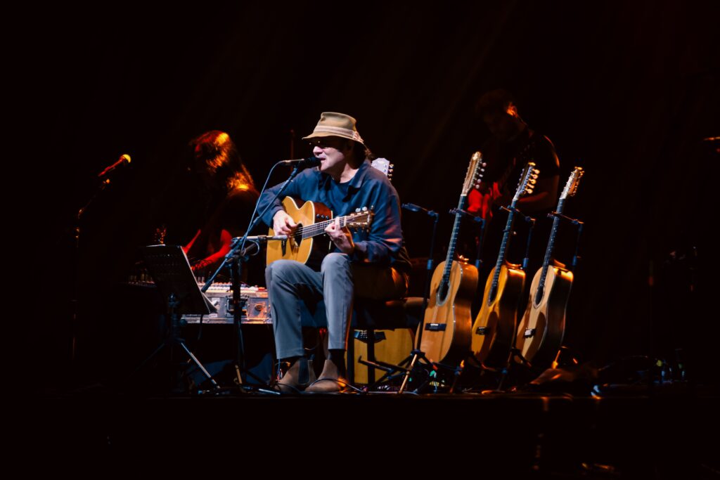 Almir e Gabriel Sater dividem palco e paixão pela música no RibeirãoShopping | Créditos: Rafael Cautella