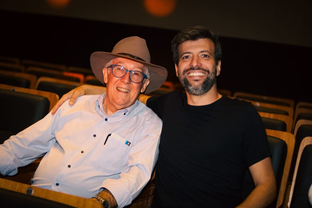 Almir e Gabriel Sater dividem palco e paixão pela música no RibeirãoShopping | Créditos: Rafael Cautella