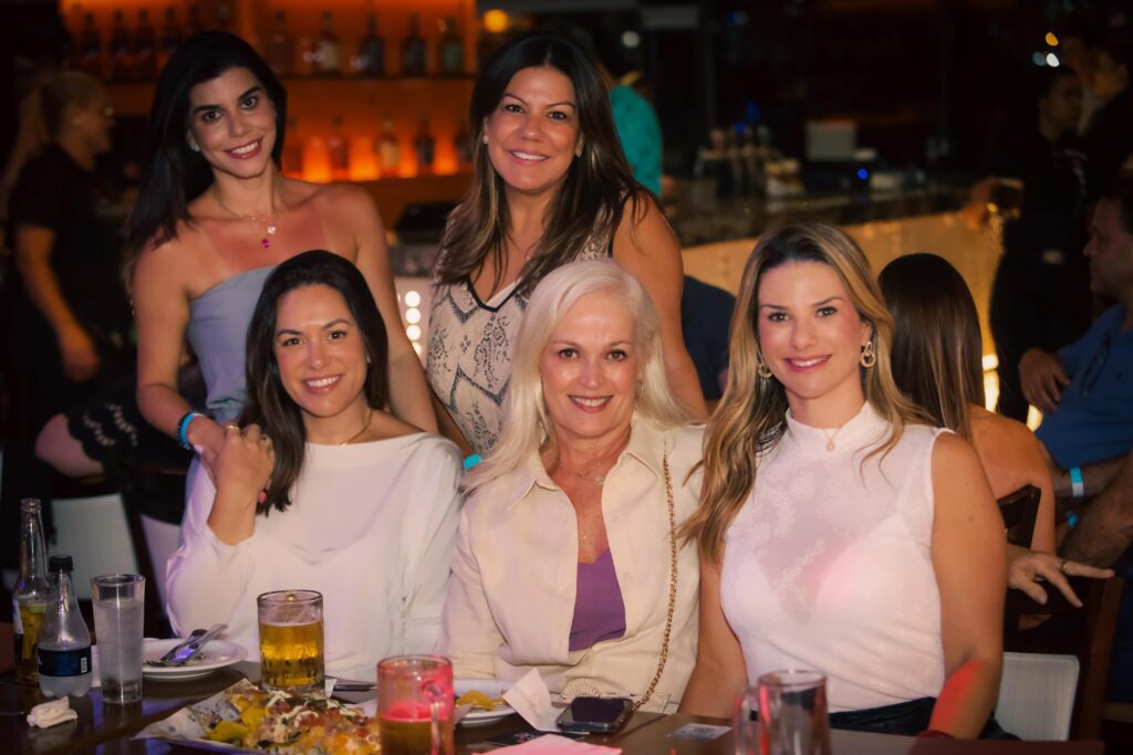 Resenha entre amigos no Hard Rock em 15/10/25 | Crédito: Rafael Cautella