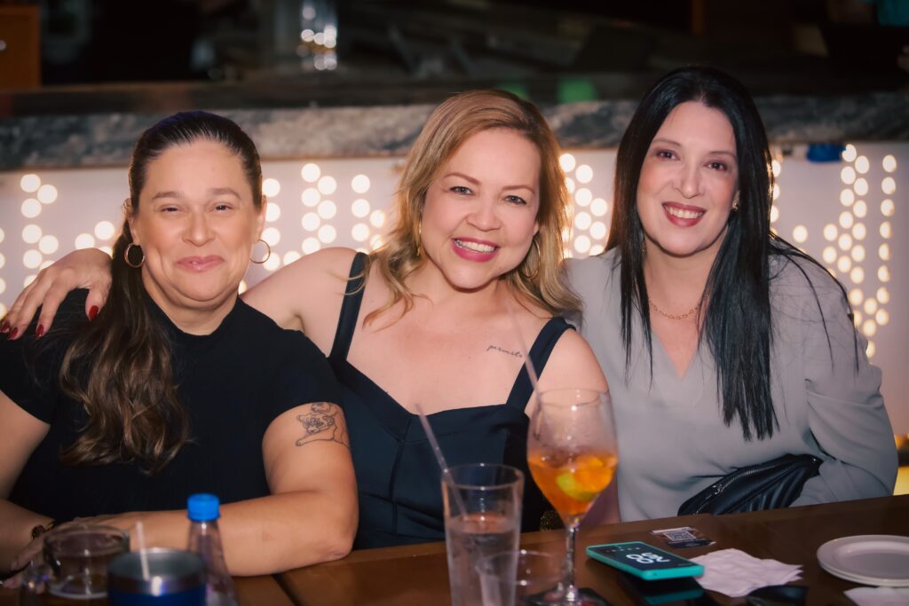 Resenha entre amigos no Hard Rock em 15/10/25 | Crédito: Rafael Cautella