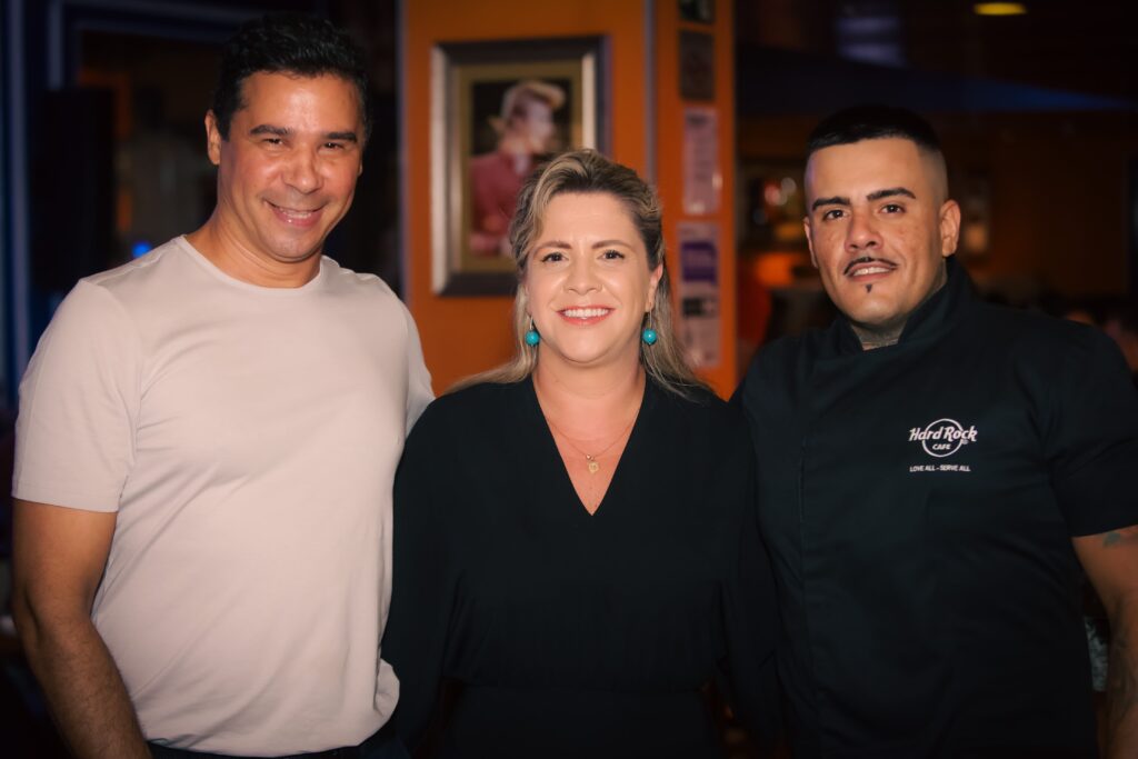 Resenha entre amigos no Hard Rock em 15/10/25 | Crédito: Rafael Cautella