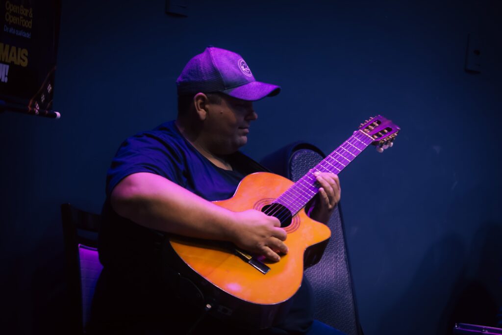 Resenha entre amigos no Hard Rock em 15/10/25 | Crédito: Rafael Cautella