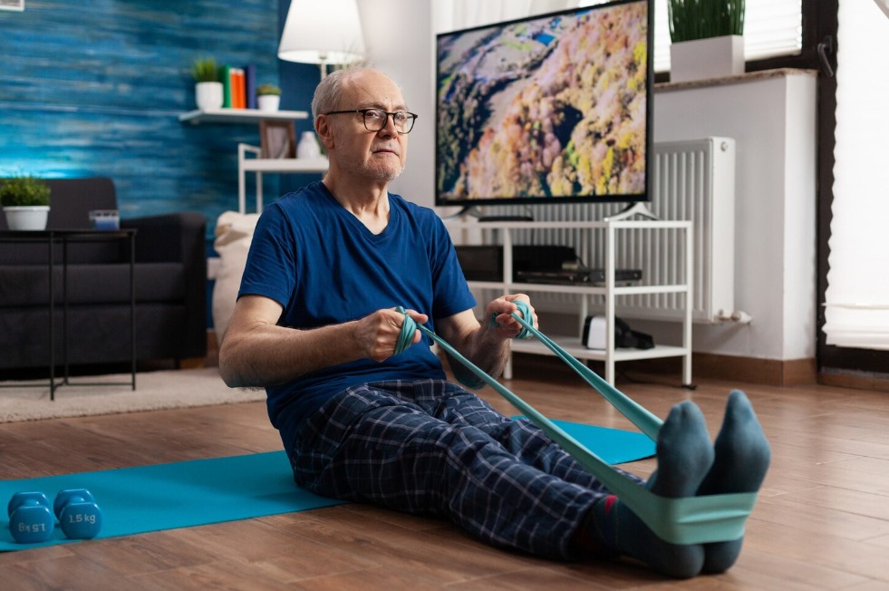 Exercícios em casa | Crédito: Freepik