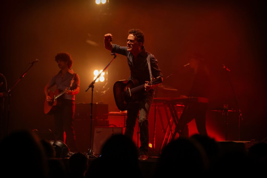 Nando Reis emociona o público de Ribeirão com 'Nando Hits' | Créditos: Rafael Cautella