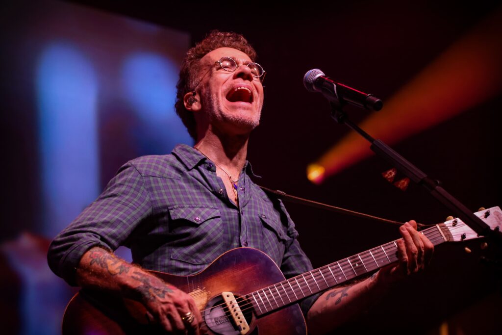 Nando Reis emociona o público de Ribeirão com 'Nando Hits' | Créditos: Rafael Cautella