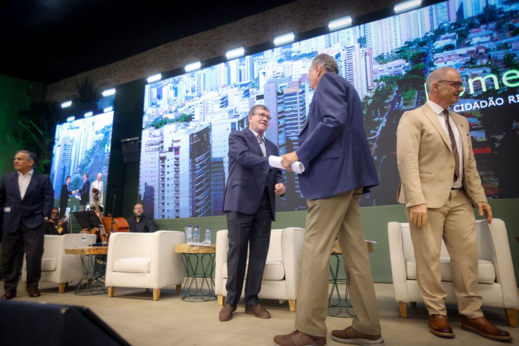 Rubens Ometto recebe título de cidadão de Ribeirão Preto | Créditos: Rafael Cautella