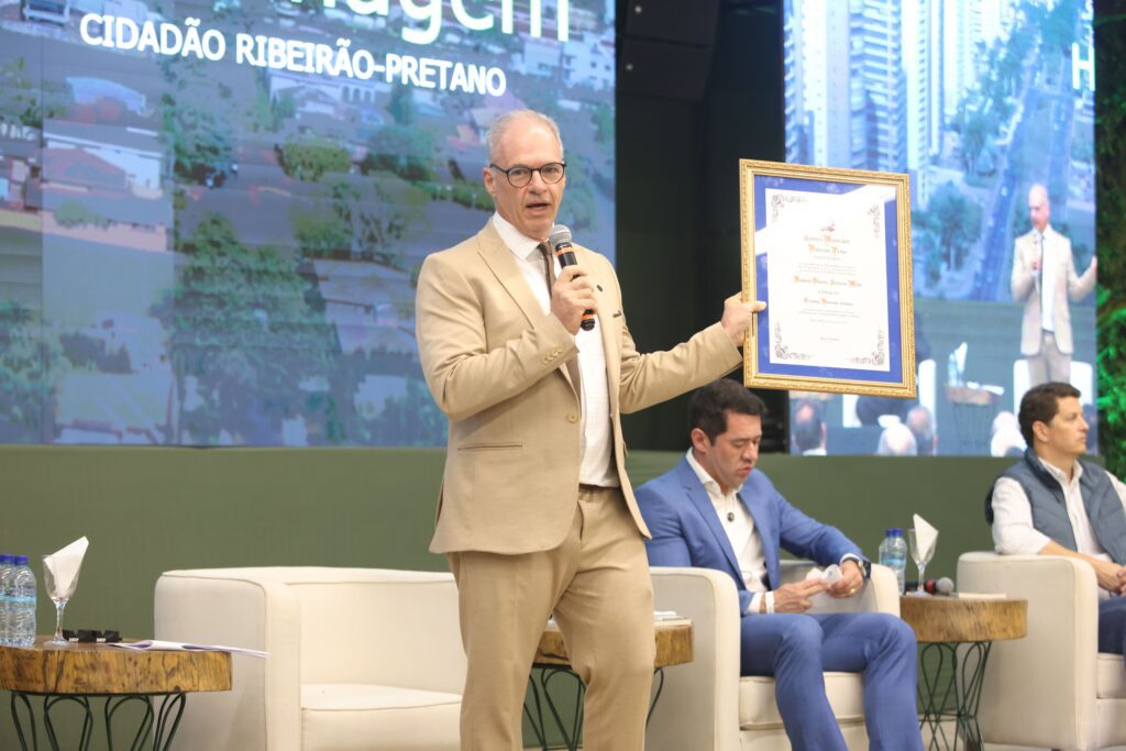 Rubens Ometto recebe título de cidadão de Ribeirão Preto | Créditos: Rafael Cautella