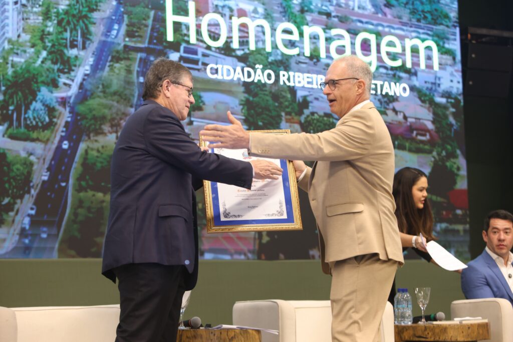 Rubens Ometto recebe título de cidadão de Ribeirão Preto | Créditos: Rafael Cautella