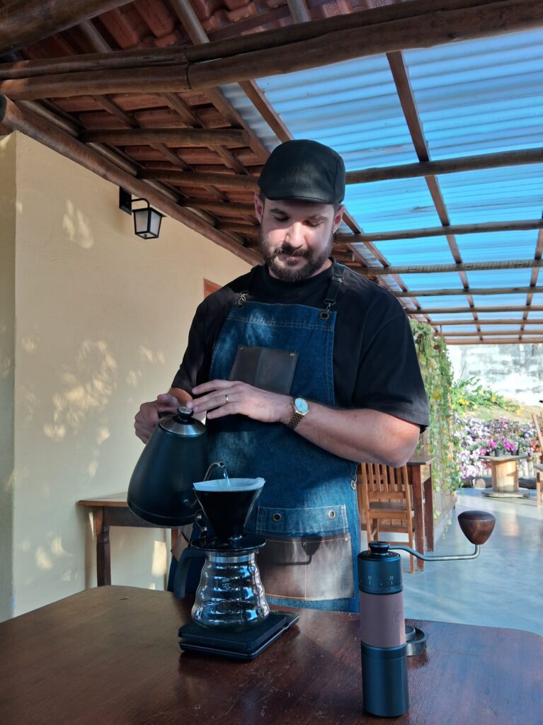 Diego Silva, barista do Café Nonno Marchi | Crédito: Amanda Pioli