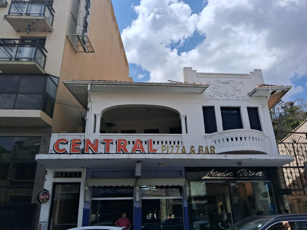Central Pizza & Bar, no Centro de Serra Negra | Crédito: Amanda Pioli