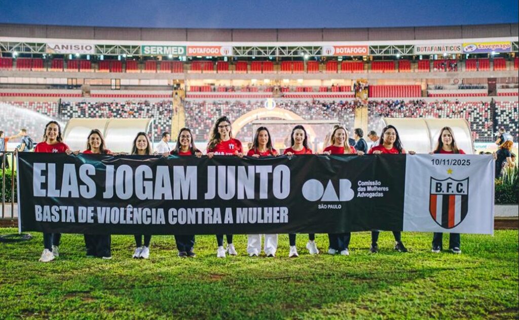 Projeto "Elas Jogam Junto", no Estádio Santa Cruz | Crédito: Divulgação