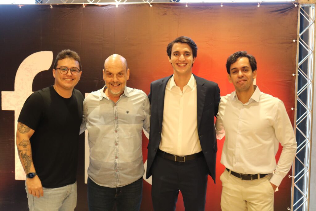 Tiago Costa, Alexandre Sabioni, Gustavo Domeneghetti e Régis Jaccoud | Crédito: Divulgação