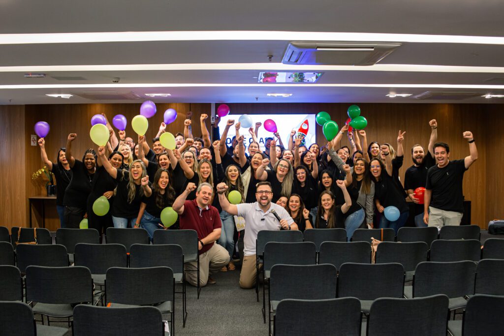 Mário Bodnar com a equipe da Golfe Class em evento de apresentação do Método GOLFE | Crédito: Divulgação