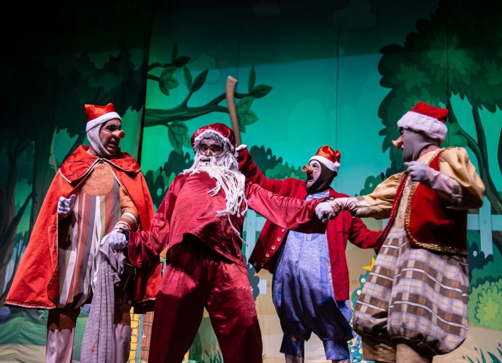 Peça "O Natal dos Três Porquinhos", do Veiga Produções | Crédito: Divulgação