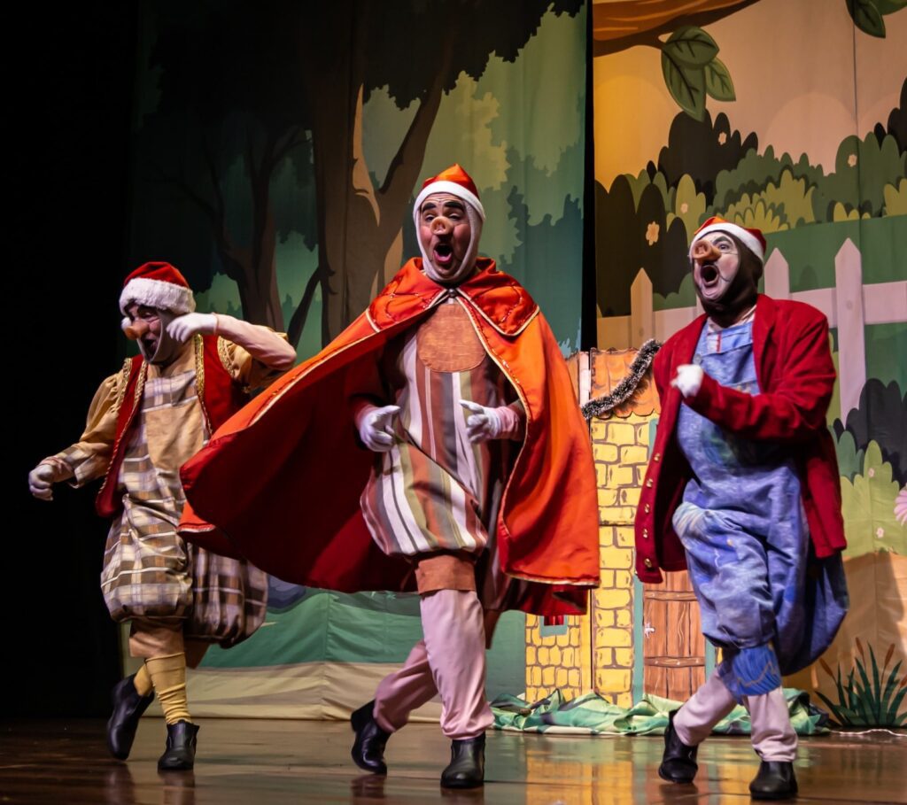 Peça "O Natal dos Três Porquinhos", do Veiga Produções | Crédito: Divulgação