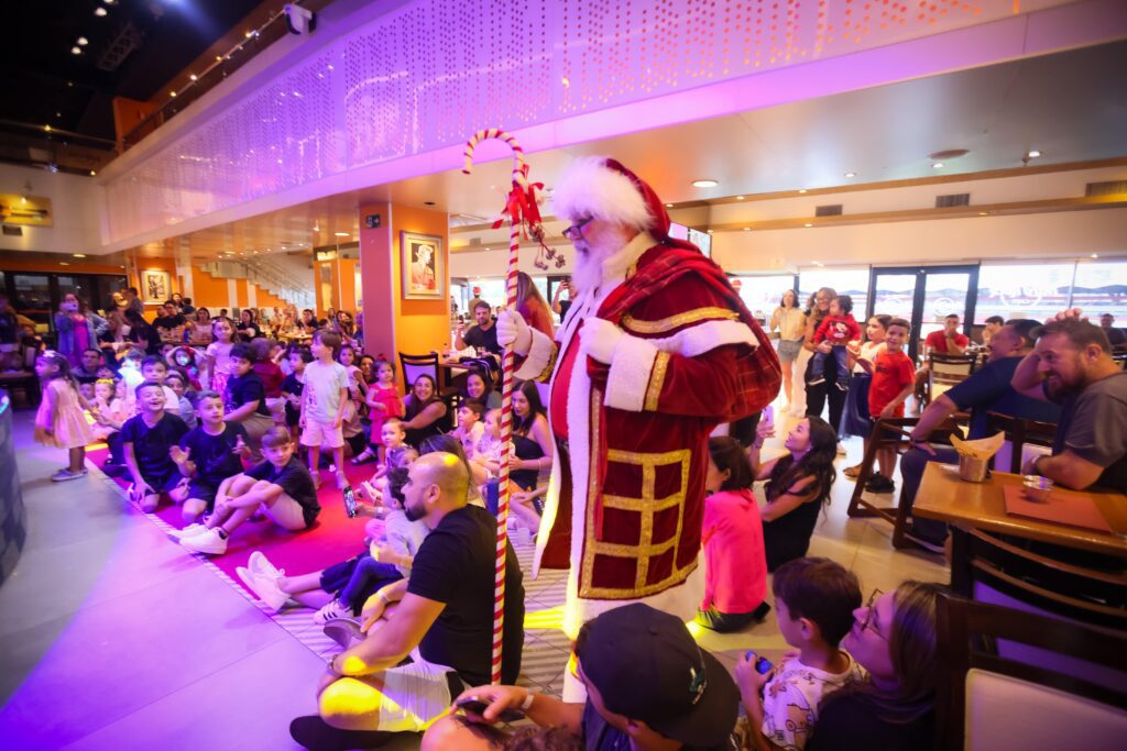 "O Natal dos Três Porquinhos" no Hard Rock 2025 | Crédito: Rafael Cautella