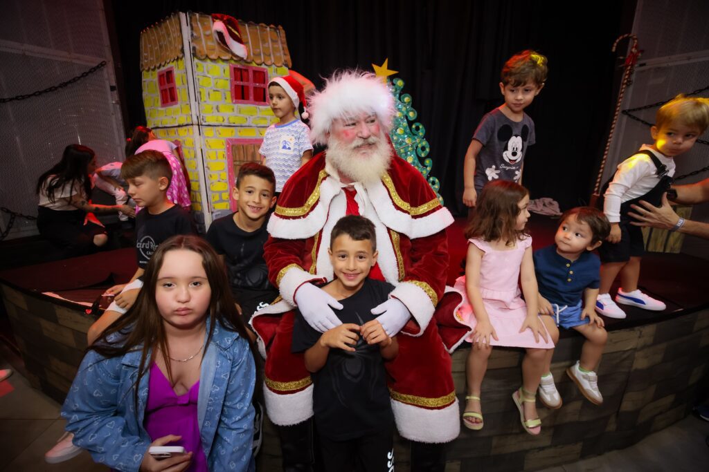 "O Natal dos Três Porquinhos" no Hard Rock 2025 | Crédito: Rafael Cautella