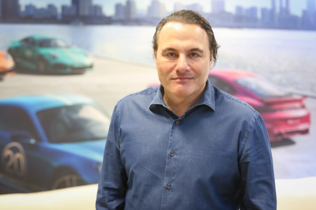 Porsche Center Ribeirão | Foto Rafael Cautella