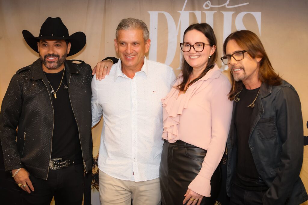 Show do Edson & Hudson revive clássicos e músicas autorais | Créditos: Rafael Cautella