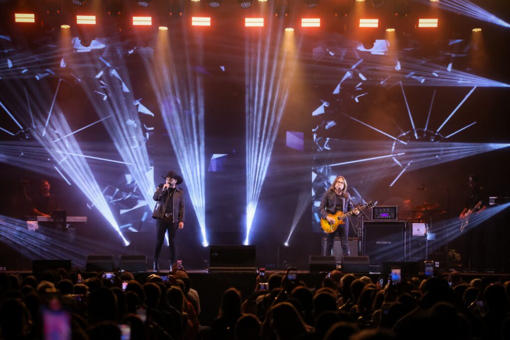 Show do Edson & Hudson revive clássicos e músicas autorais | Créditos: Rafael Cautella