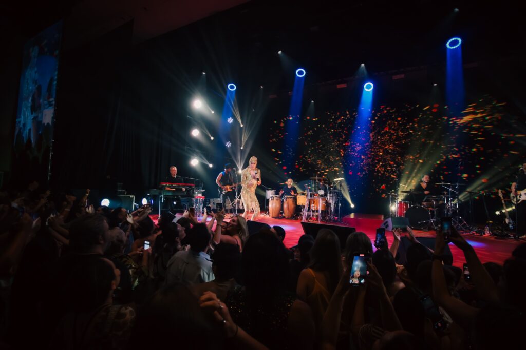 Ney Matogrosso no Multiplan Hall em 2025 | Crédito: Rafael Cautella