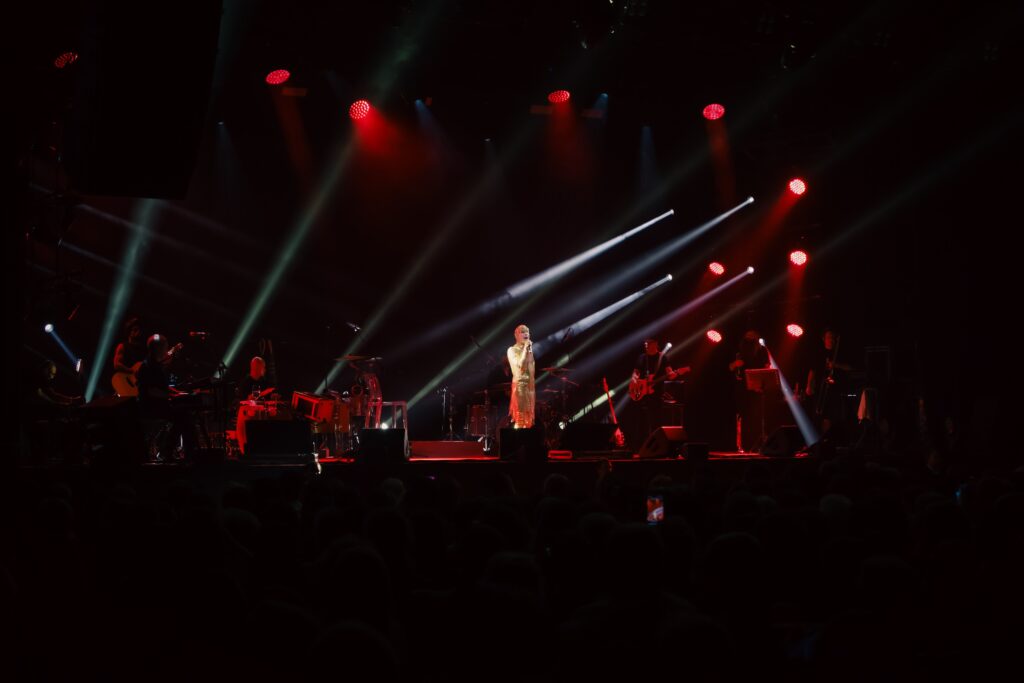 Ney Matogrosso no Multiplan Hall em 2025 | Crédito: Rafael Cautella