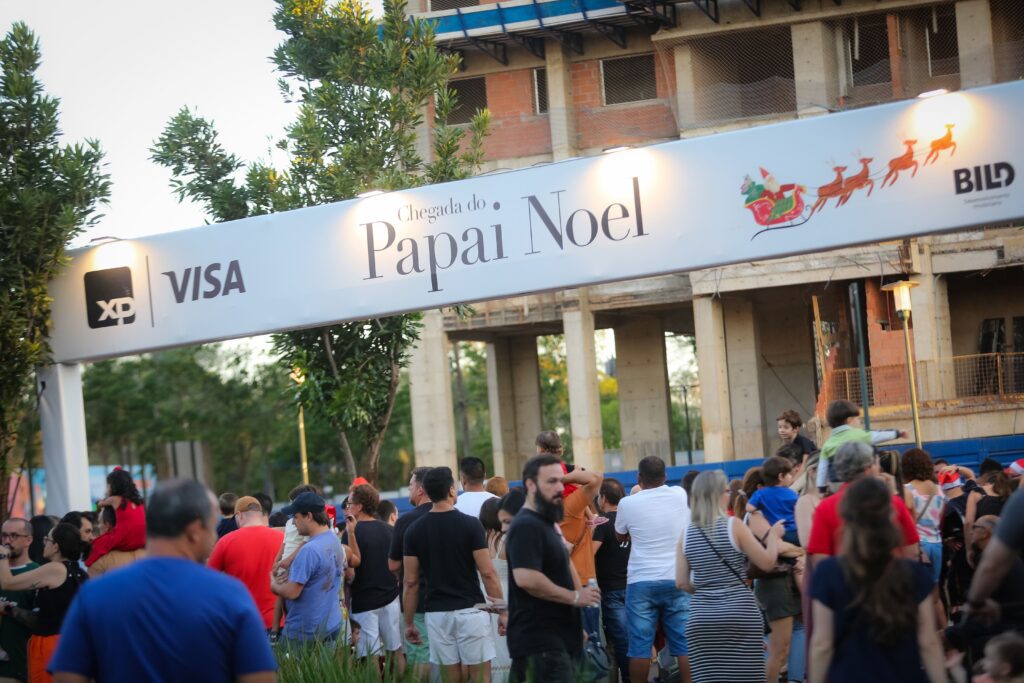 Temporada natalina no Iguatemi Ribeirão se inicia com chegada do Noel | Créditos: Rafael Cautella