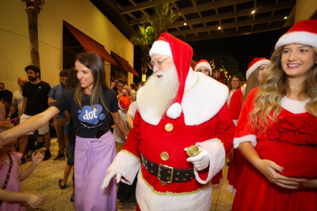 Temporada natalina no Iguatemi Ribeirão se inicia com chegada do Noel | Créditos: Rafael Cautella