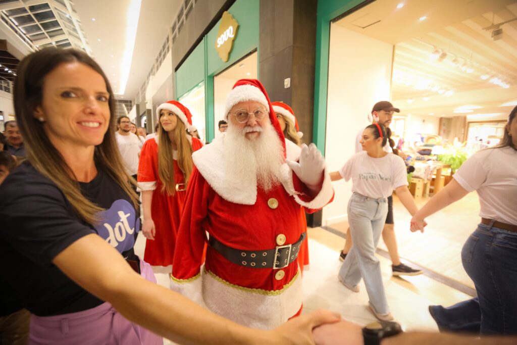 Temporada natalina no Iguatemi Ribeirão se inicia com chegada do Noel | Créditos: Rafael Cautella