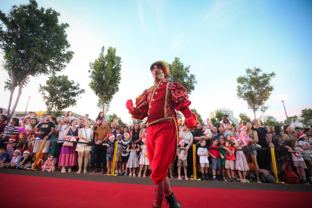 Temporada natalina no Iguatemi Ribeirão se inicia com chegada do Noel | Créditos: Rafael Cautella