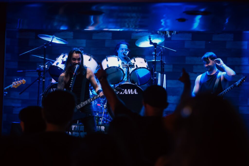 Tributo ao Metallica coloca Hard Rock Cafe® Ribeirão no clima do Halloween | Créditos: Rafael Cautella