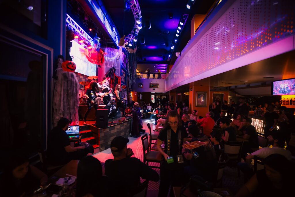 Tributo ao Metallica coloca Hard Rock Cafe® Ribeirão no clima do Halloween | Créditos: Rafael Cautella