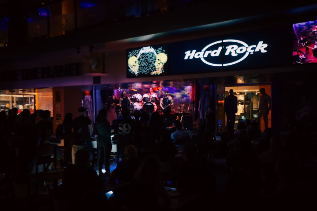 Tributo ao Metallica coloca Hard Rock Cafe® Ribeirão no clima do Halloween | Créditos: Rafael Cautella